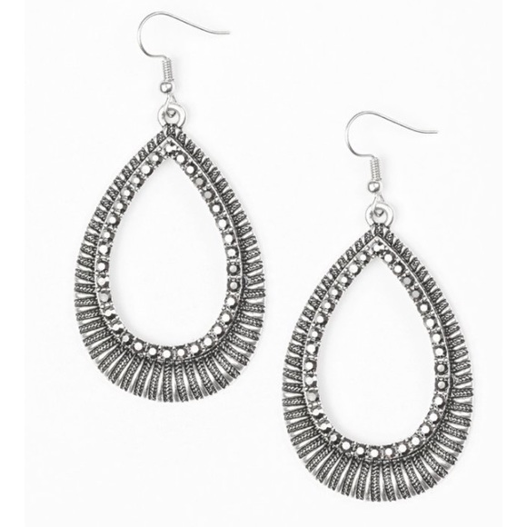 Beautiful hypoallergenic earrings - Picture 3 of 7